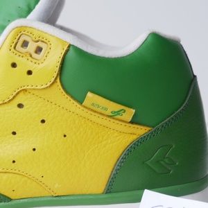 Savier Tim O-Connor Trainer sz 12 MINT never worn